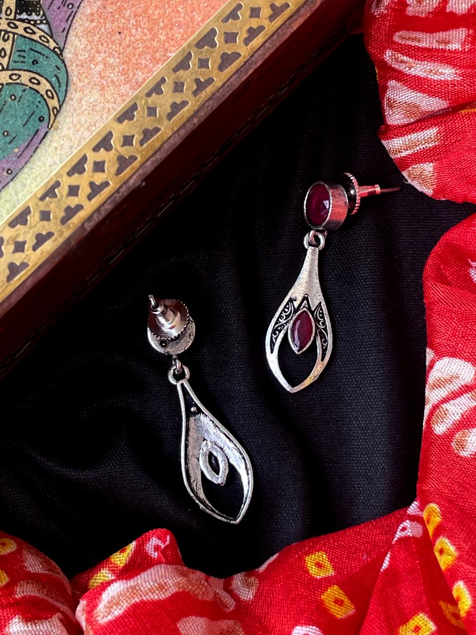 Monalisa Stone Oxidized Earring