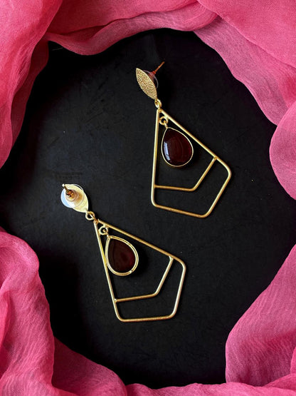 Monalisa Stone Geometrical Golden Earring