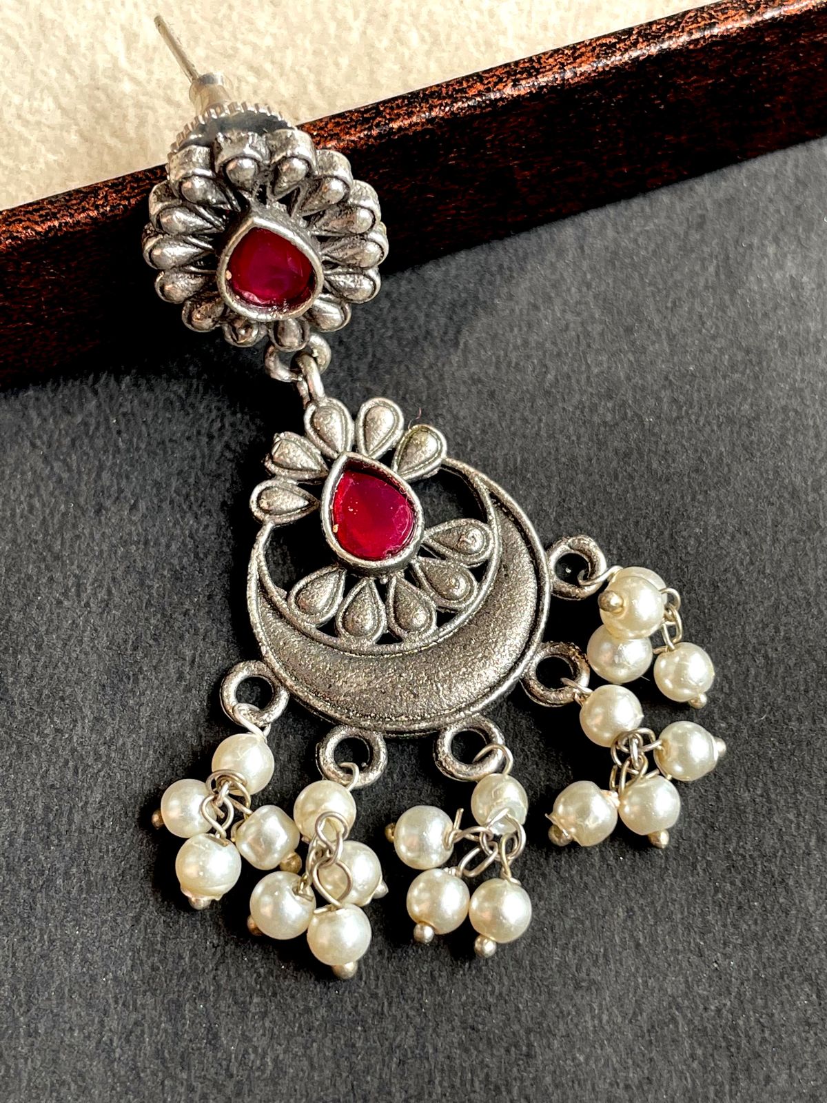 oxidized chandbali earing with stone and beads