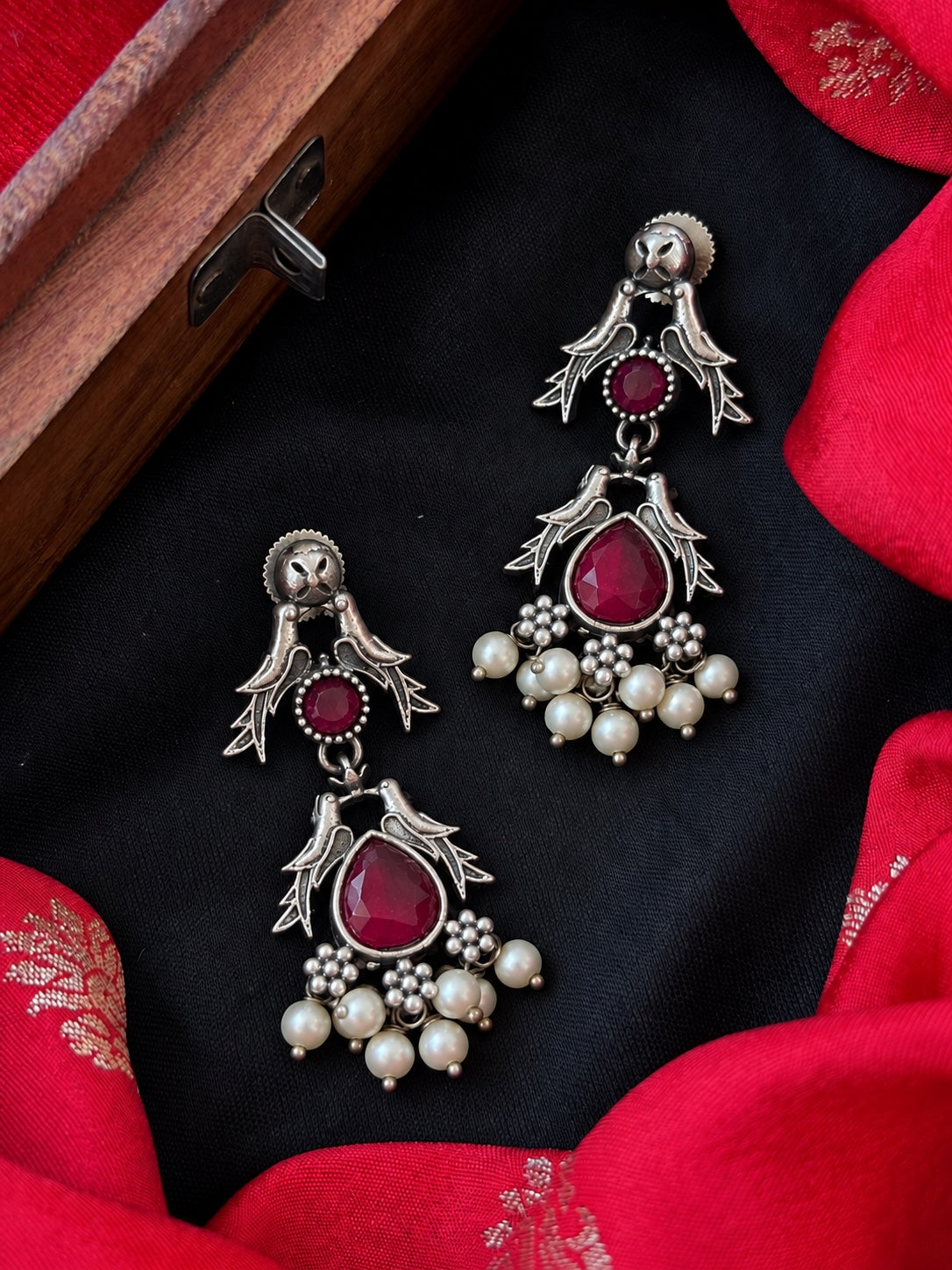 Black Silver Polish Bird Shape Monalisa Stone Earring