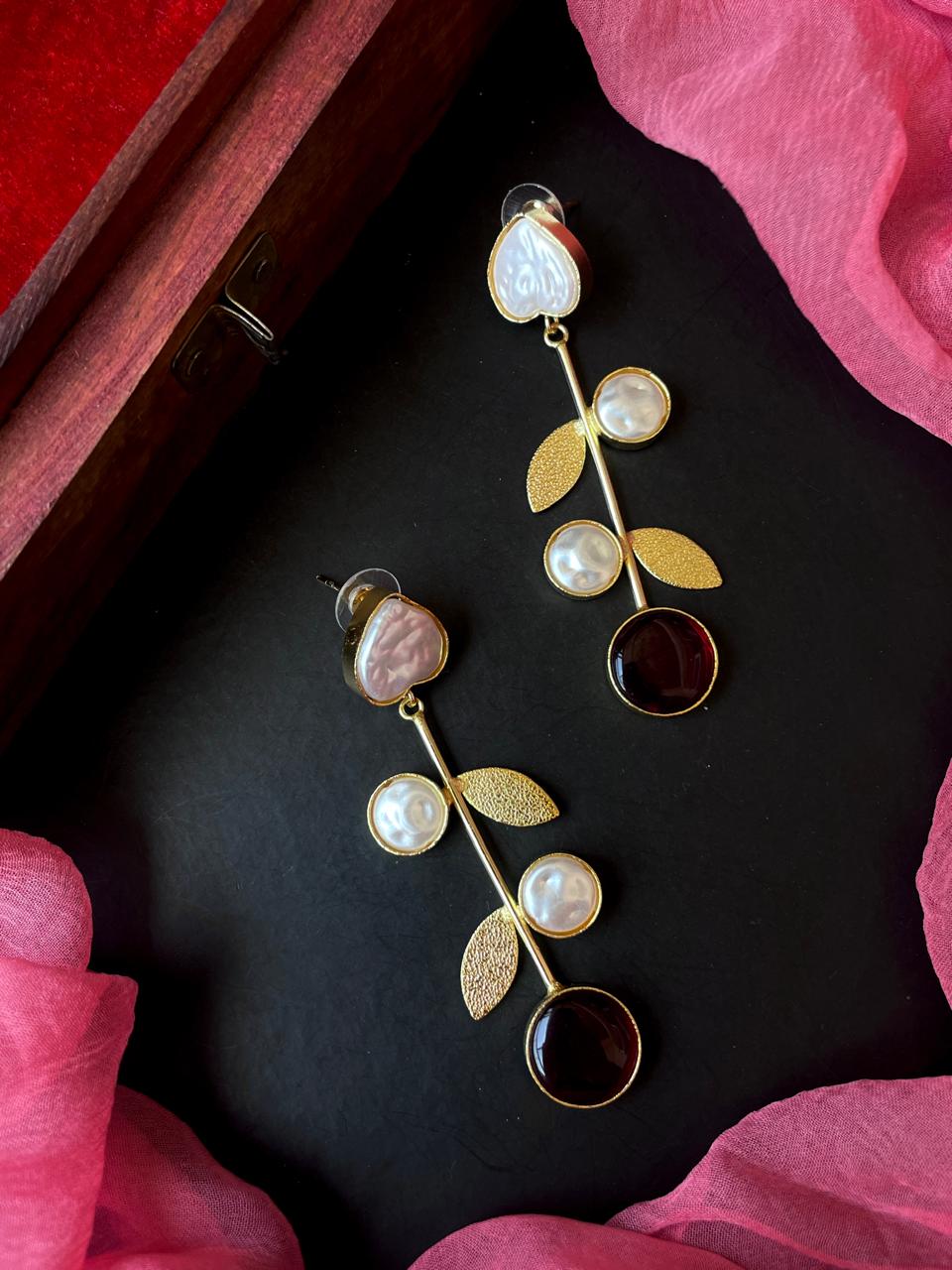 Monalisa Stone Shell Pearl Golden Leaf Earring