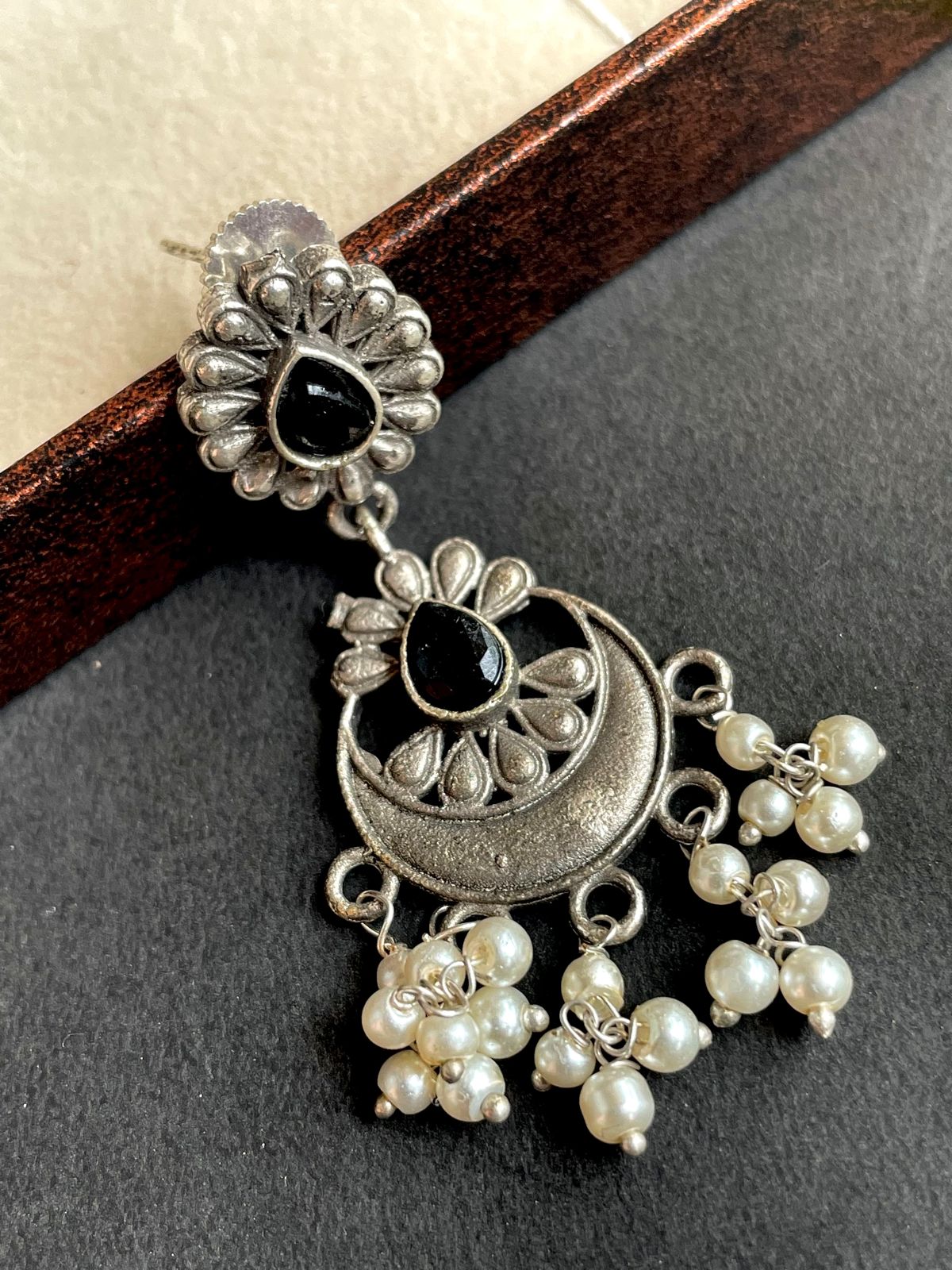 oxidized chandbali earing with stone and beads