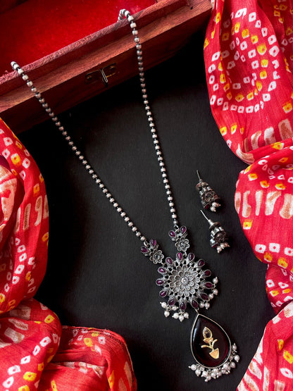 Monalisa Stone Pendant Oxidized Necklace with Earring Set