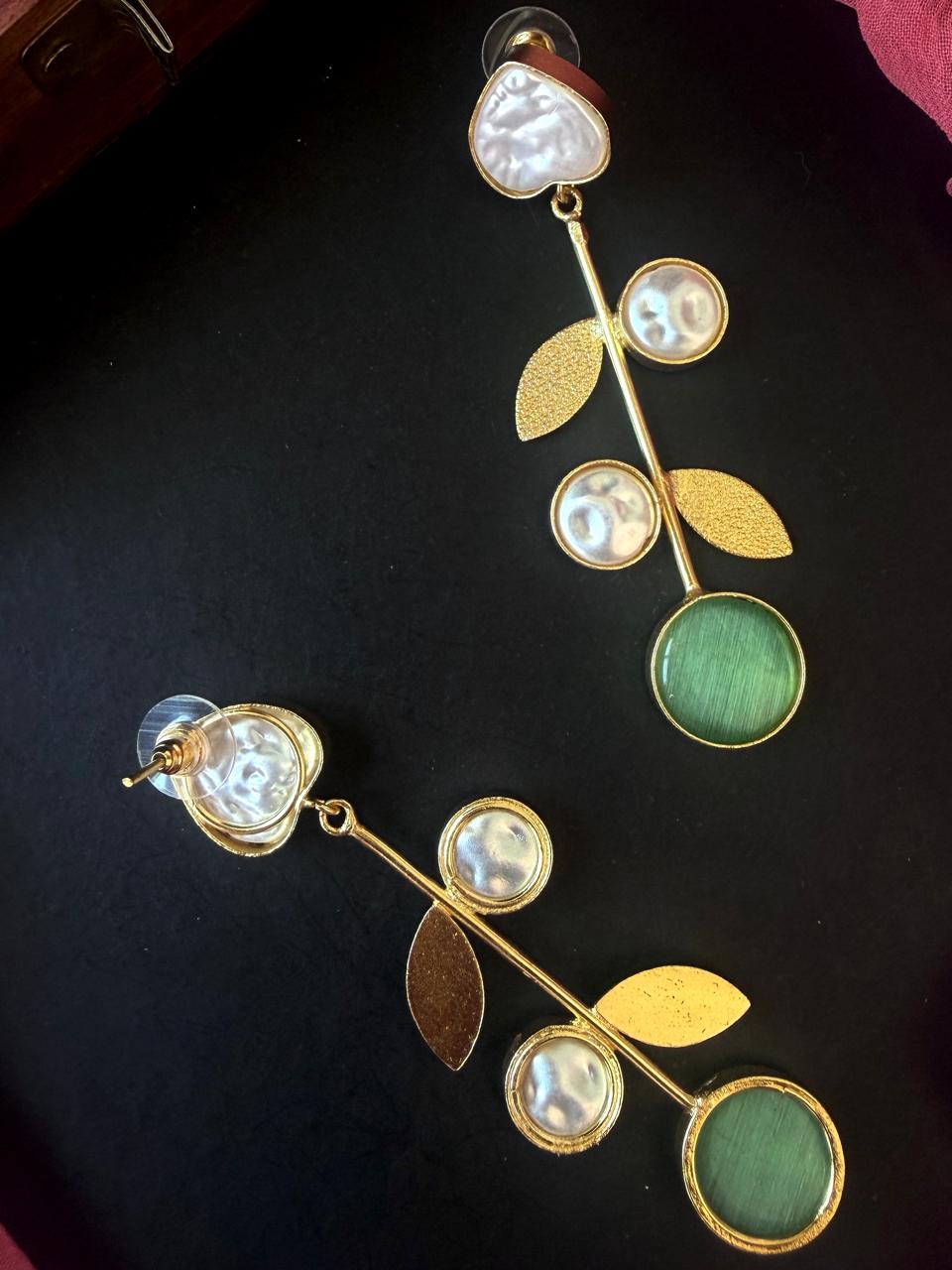 Monalisa Stone Shell Pearl Golden Leaf Earring