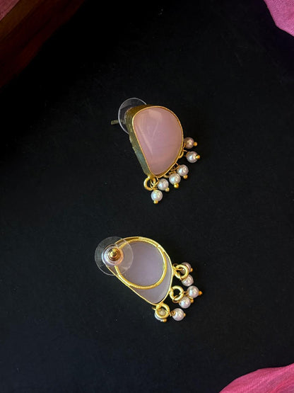 Monalisa Stone Stud Golden Earring
