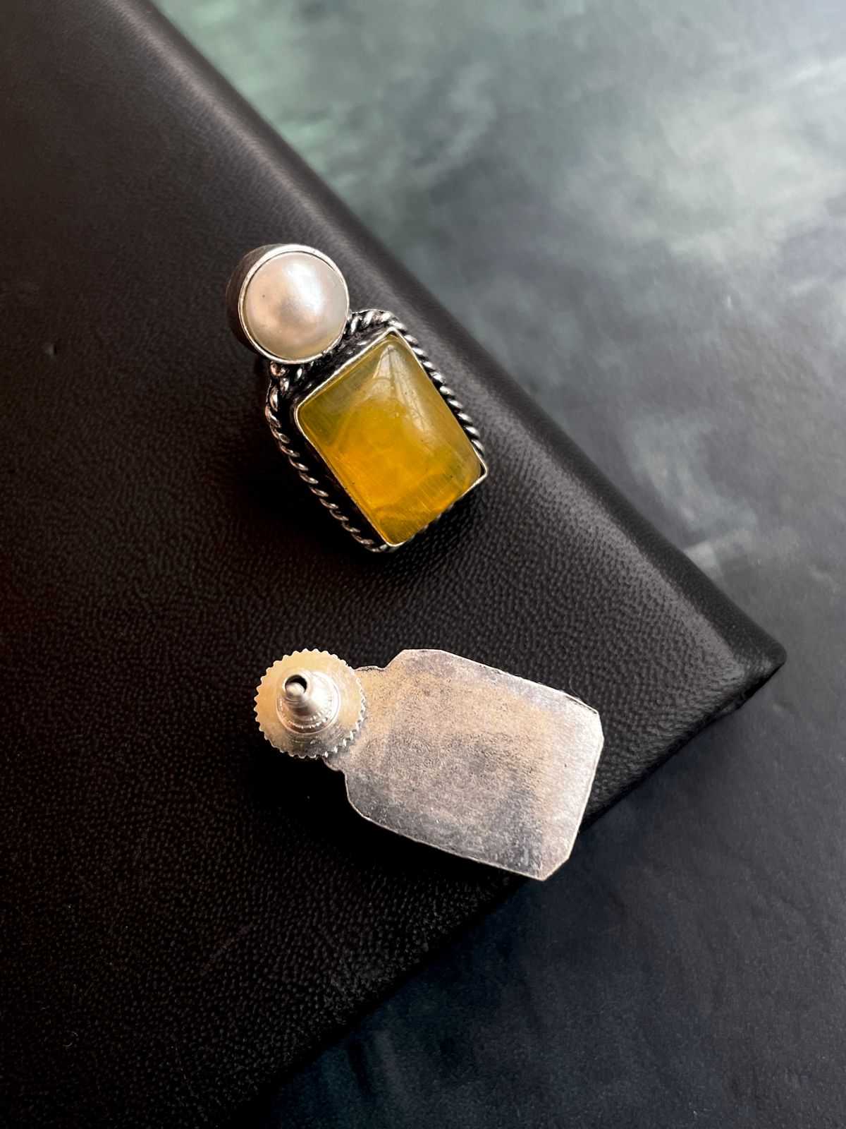 Monalisa Stone with White Pearl Stud Earring