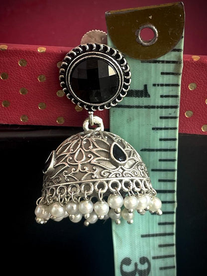 Monalisa Stone Top with Black Polish Jhumki Earring