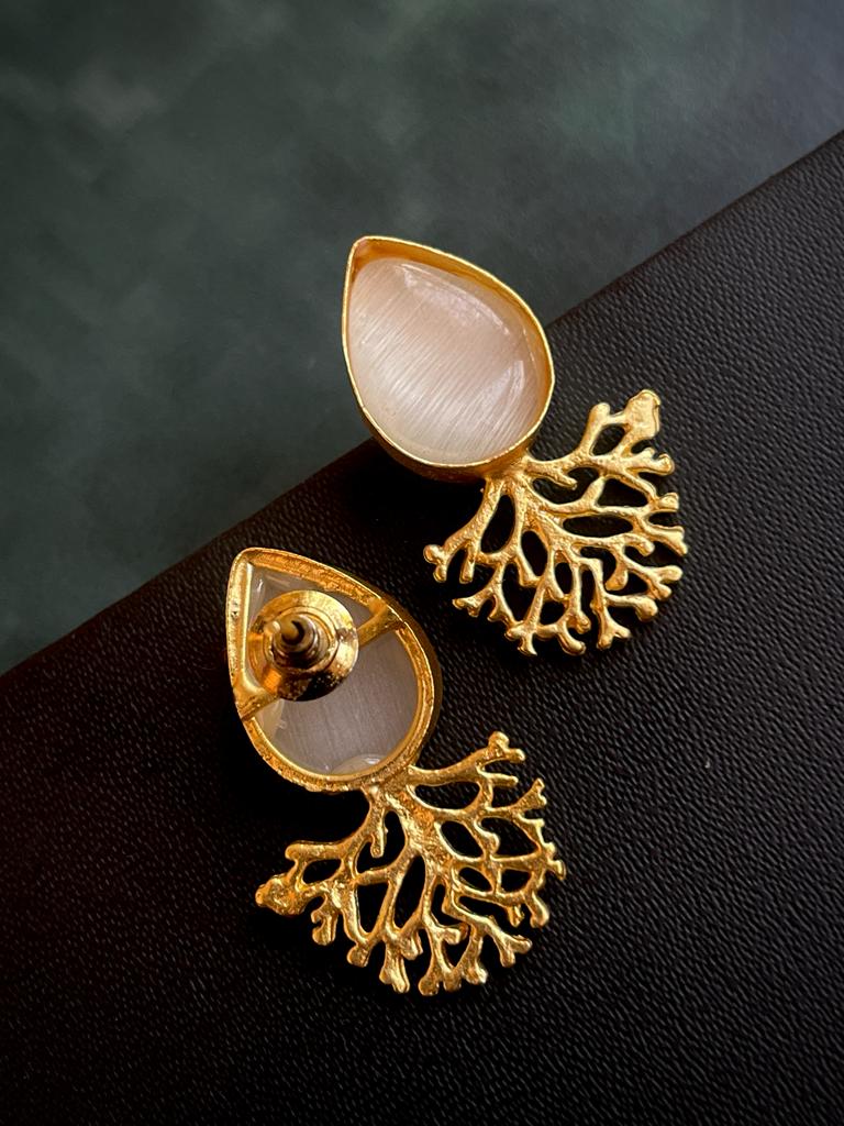 Monalisa Stone Leaf shape Golden Stud Earring