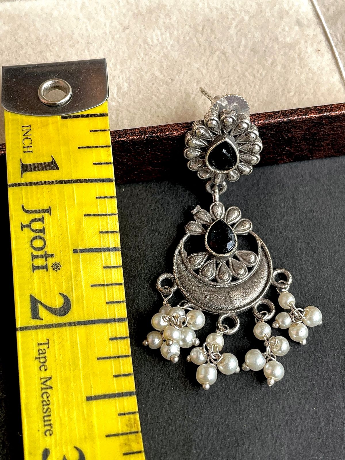 oxidized chandbali earing with stone and beads