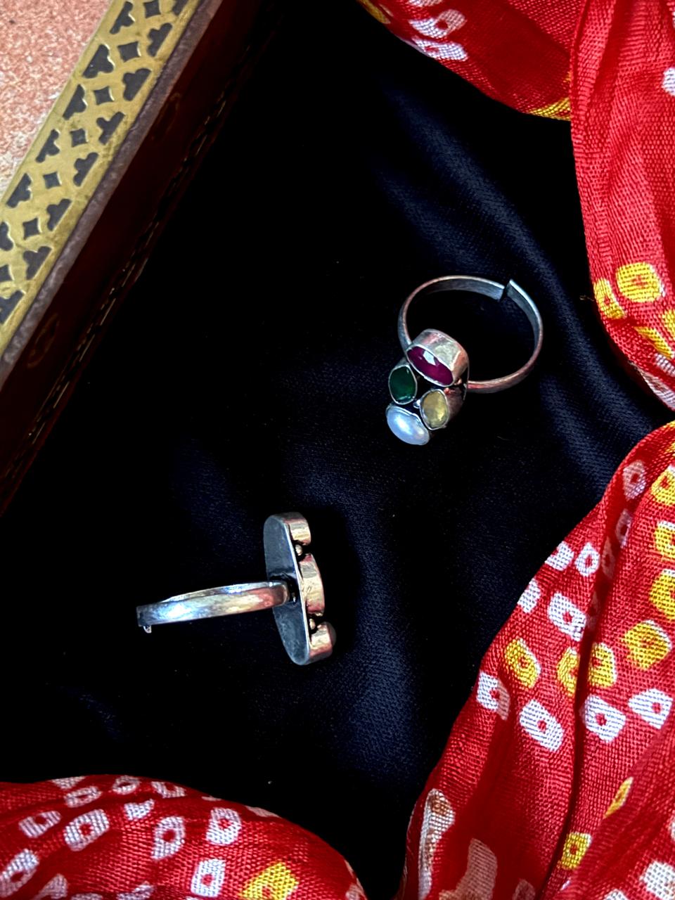 Monalisa Stone Silver Replica Toe Ring
