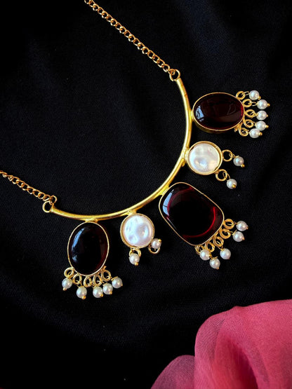 Monalisa Stone with Pearl Pendant chain Necklace and Earring set