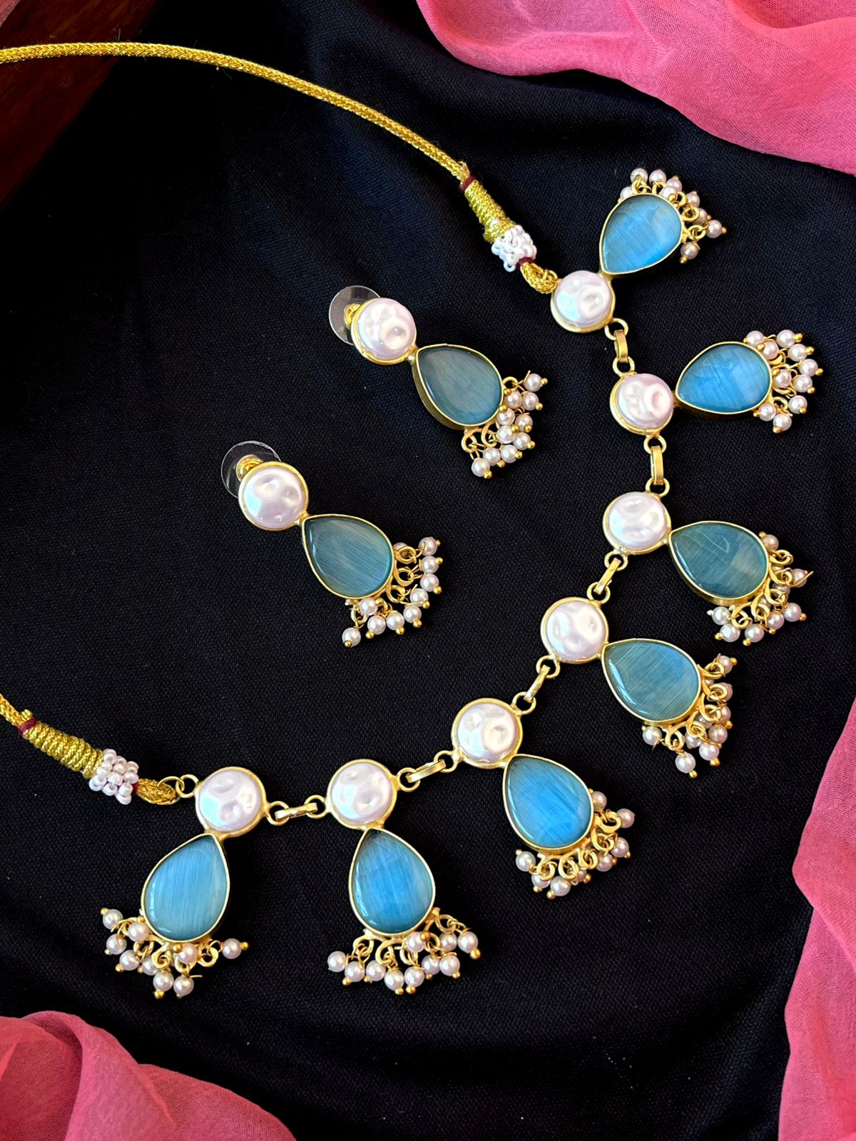Monalisa Stone with Shell Pearl Choker and Earring set