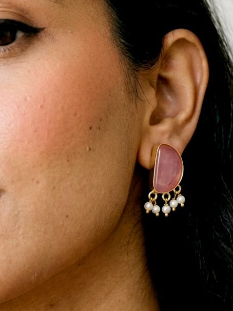 Monalisa Stone Stud Golden Earring