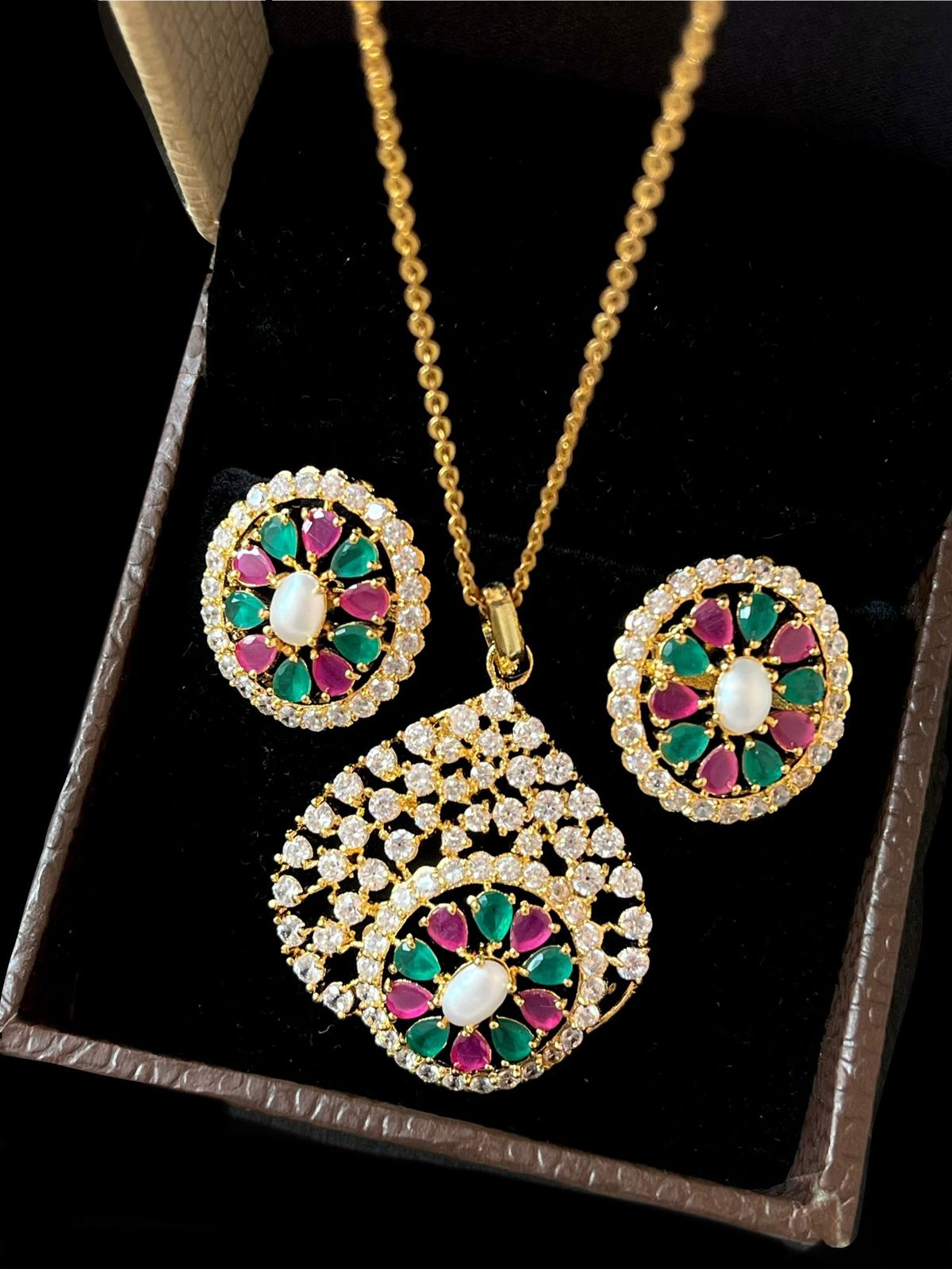 AD pendant Necklace with Earring Partywear Set