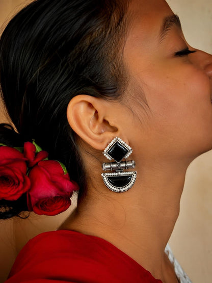 Monalisa Stone Oxidized Beaded Earring