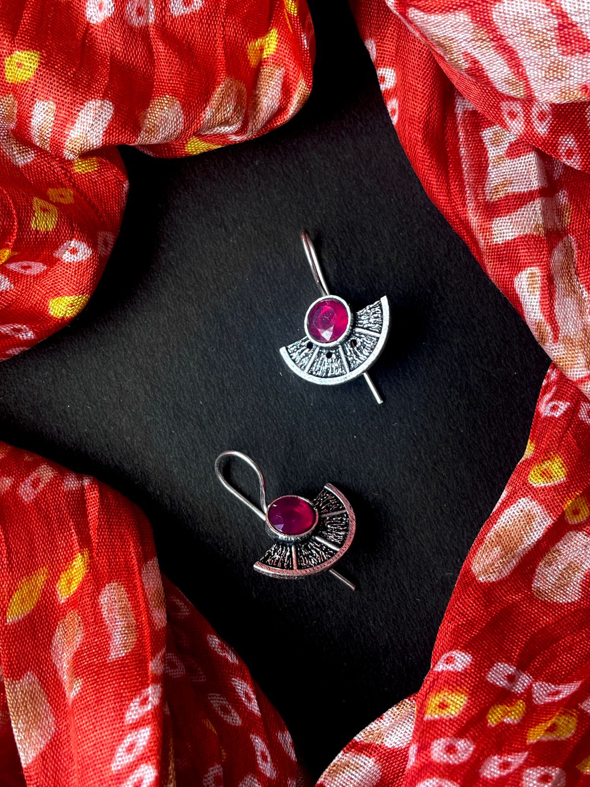 Monlisa Stone Oxidized Earring