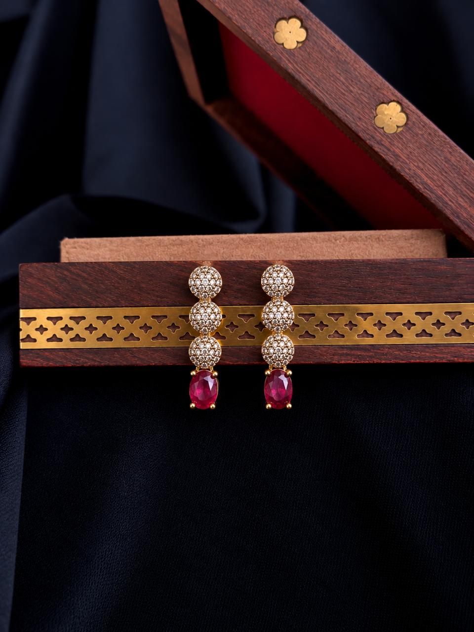 AD Stone Trendy Golden Choker with Earring Set