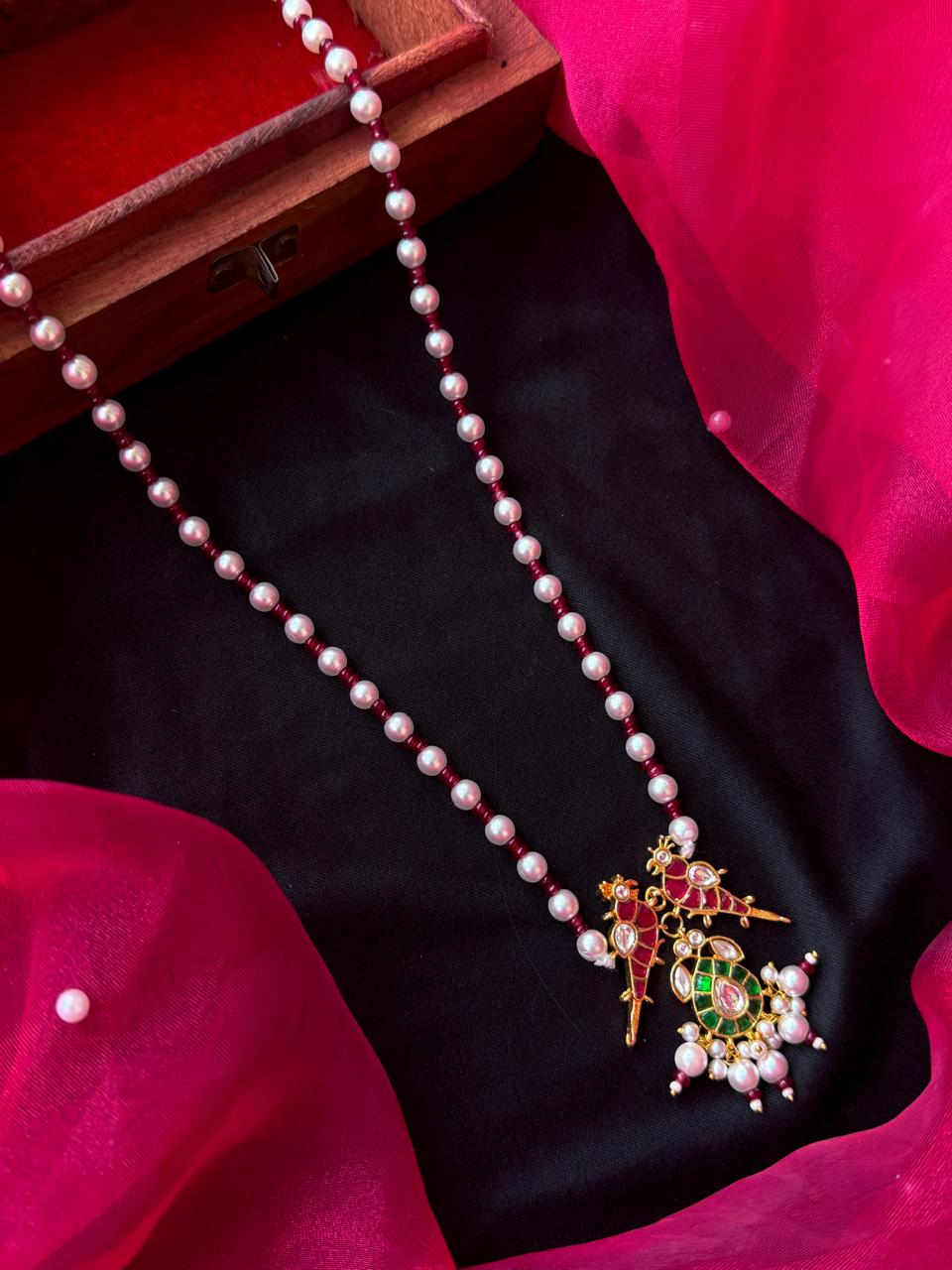 Pachi Kundan Pendant Stones Beads and Glass Pearl Mala Necklace