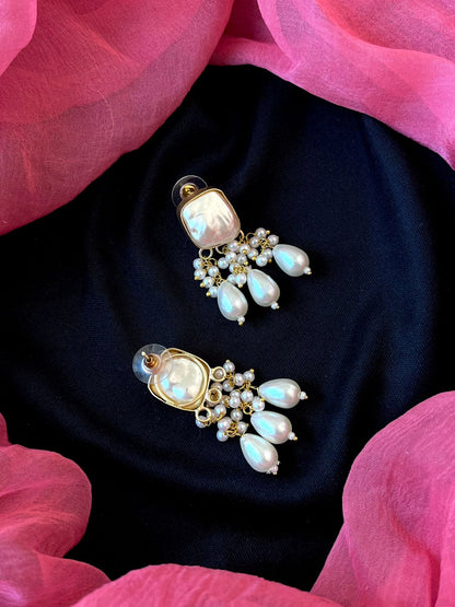 Monalisa Stone with Shell Pearl Choker and Earring set