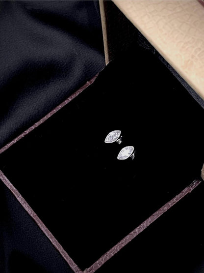 AD stone 92.5 Silver Stud Oval Earring