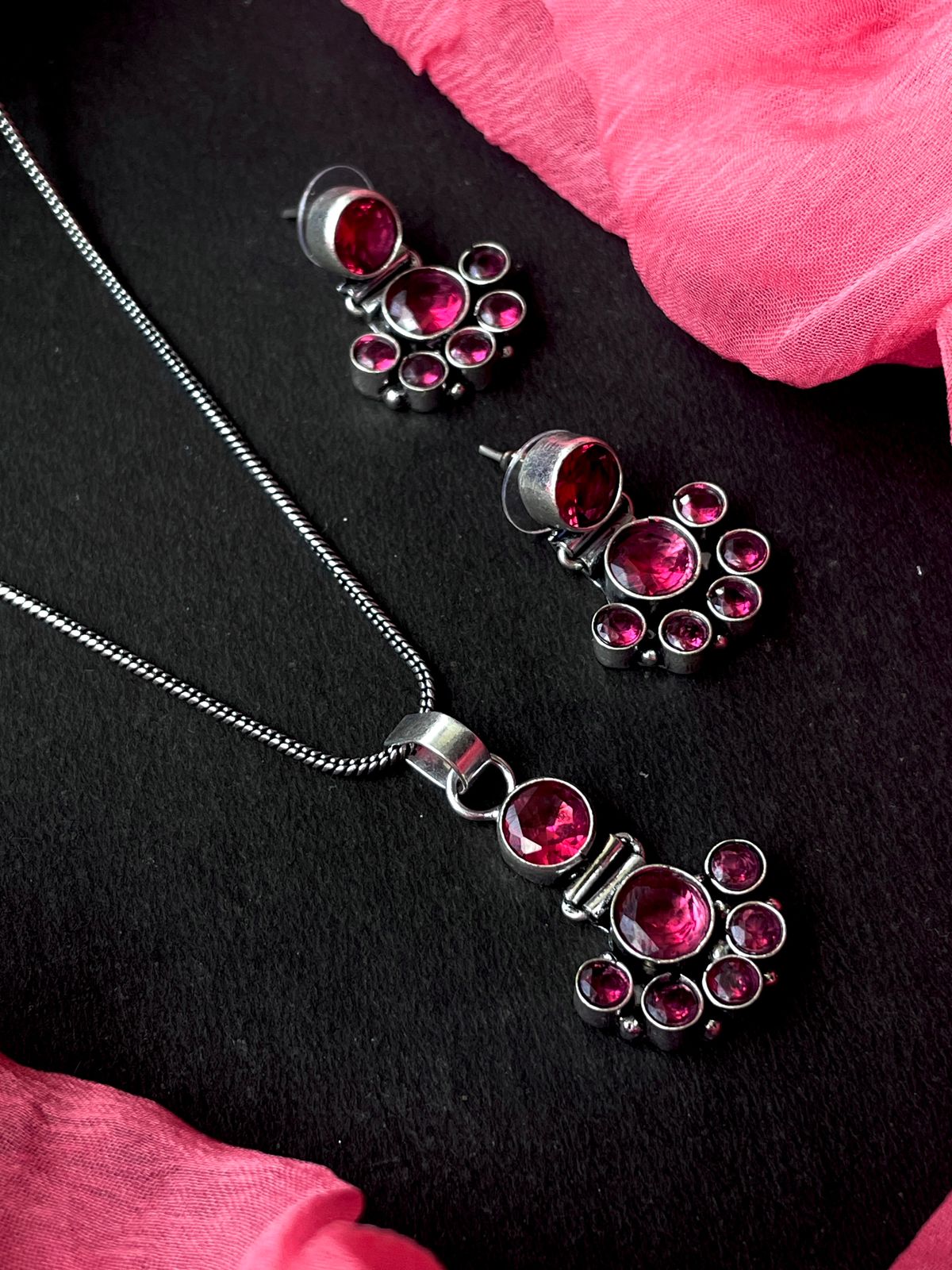 Monalisa Stone Pendant Chain Necklace with Earring Set