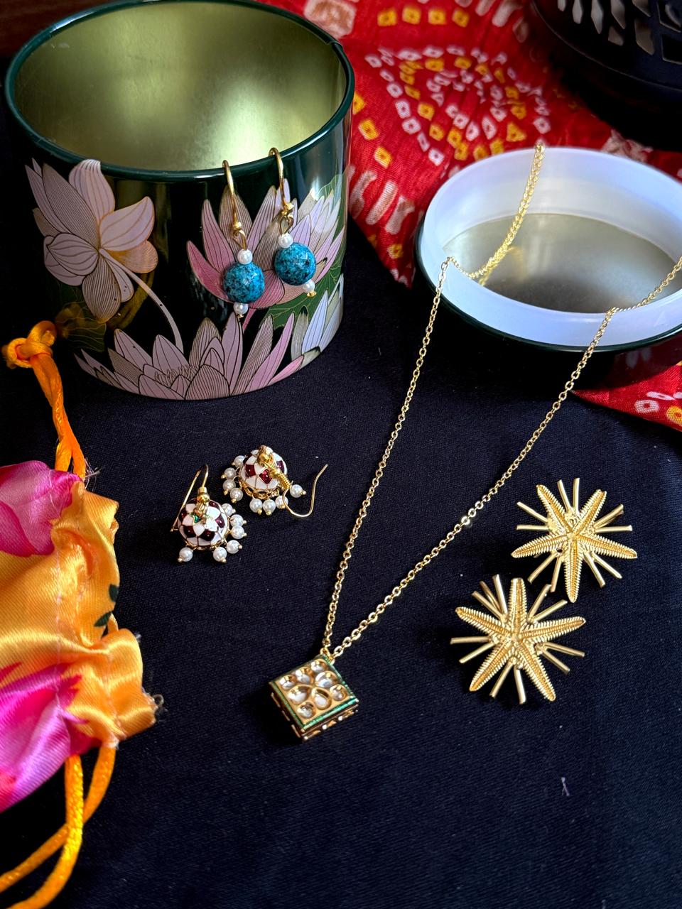 Gift Box (3 pairs Earring, 1 Necklace)
