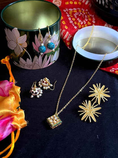 Gift Box (3 pairs Earring, 1 Necklace)