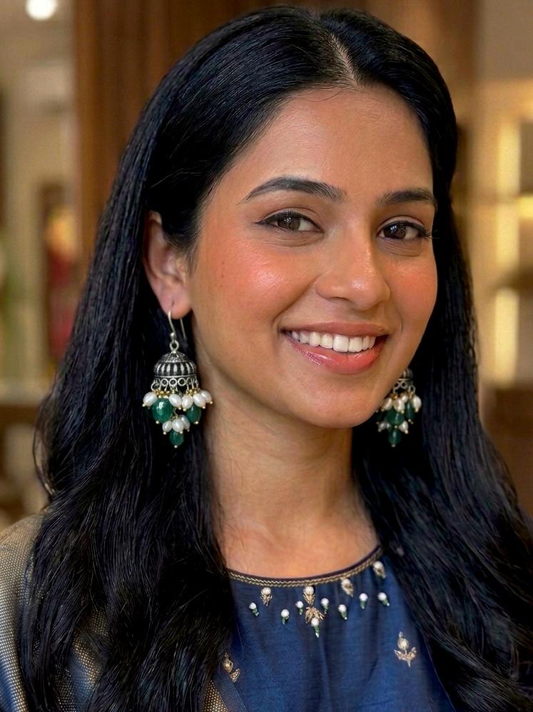 Stone Beaded Partywear Oxidized Jhumki Earring
