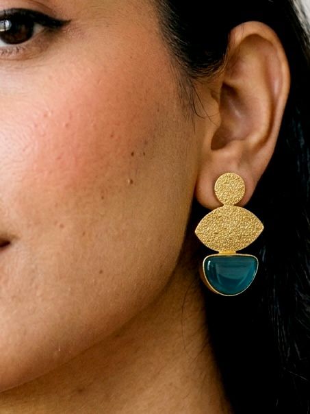Monalisa Stone Golden Earring