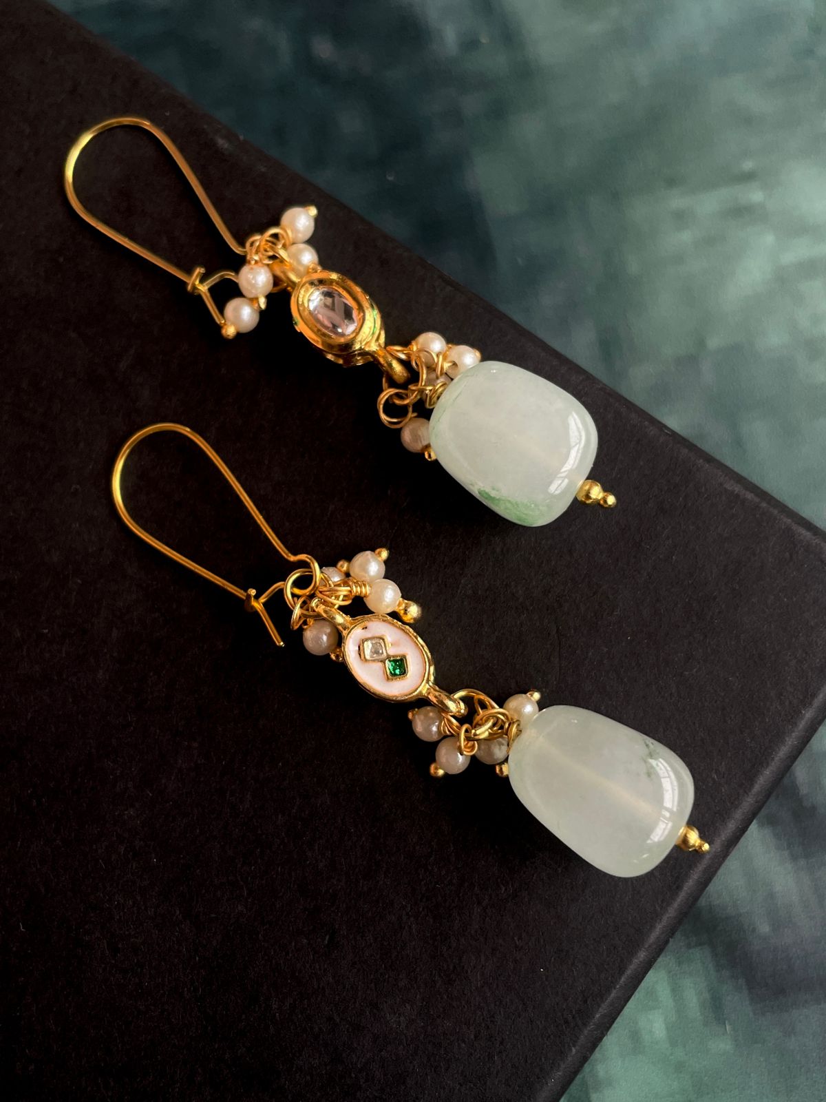 Fiber Beads with Kundan and Moti Earring