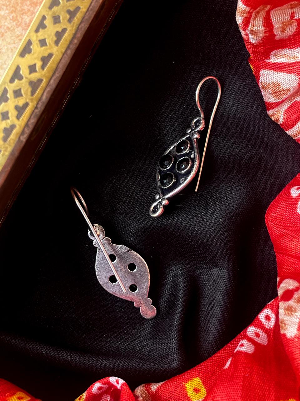 Monalisa Stone Oxidized Hanging Earring