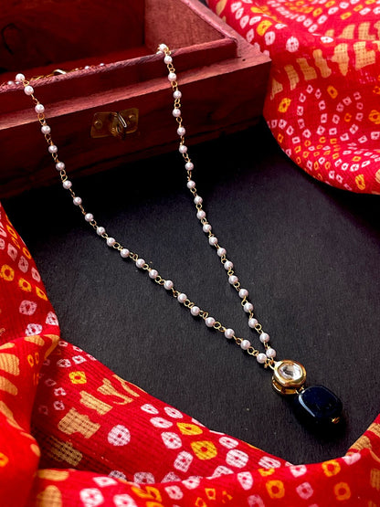 Handmade Shell Pearl Chain Kundan with Jade Stone Pendant Necklace