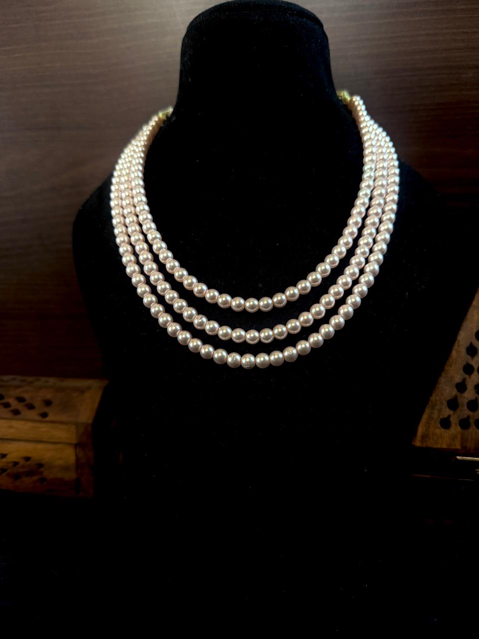 Shell Pearl Three Layered Mala with Earring set