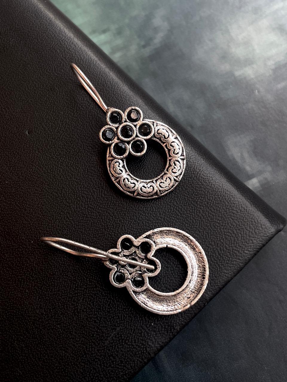 Small Stone Oxidized Round Light Weight Earring