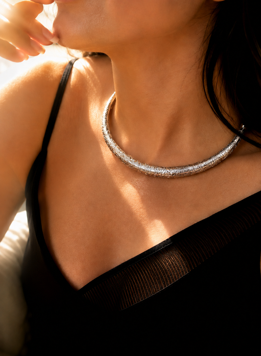 Silver Flower Print Hasli Choker Necklace