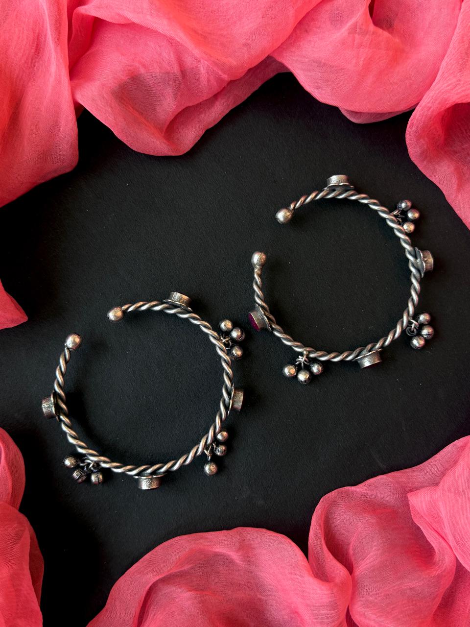 Oxidized Twisted Stone Bangles with Ghunghroo