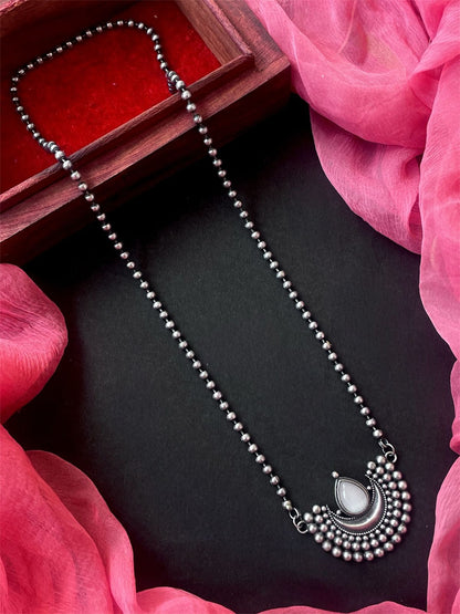 Monalisa Stone Moon shape Pendant Chain Necklace