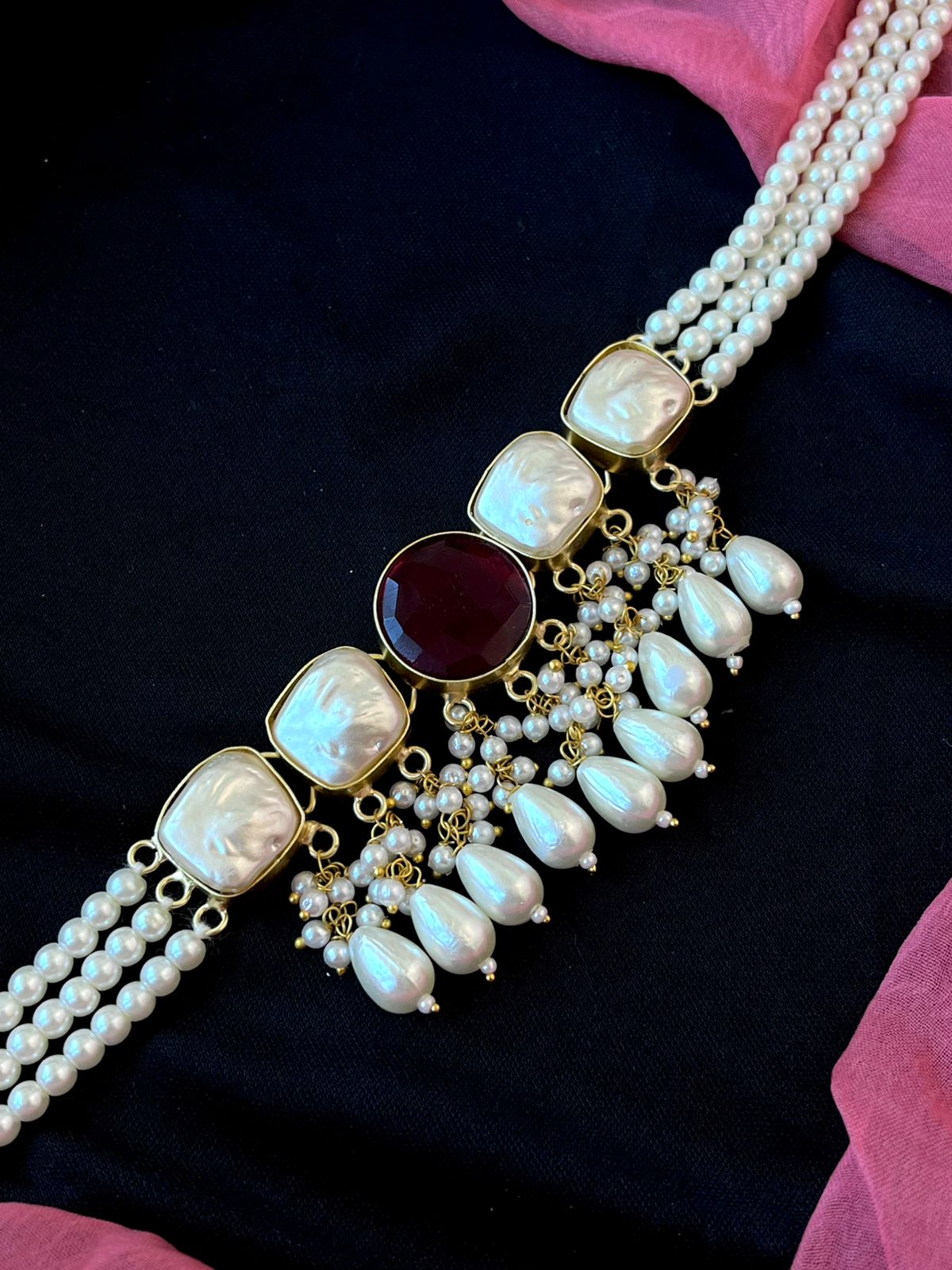 Monalisa Stone with Shell Pearl Choker and Earring set