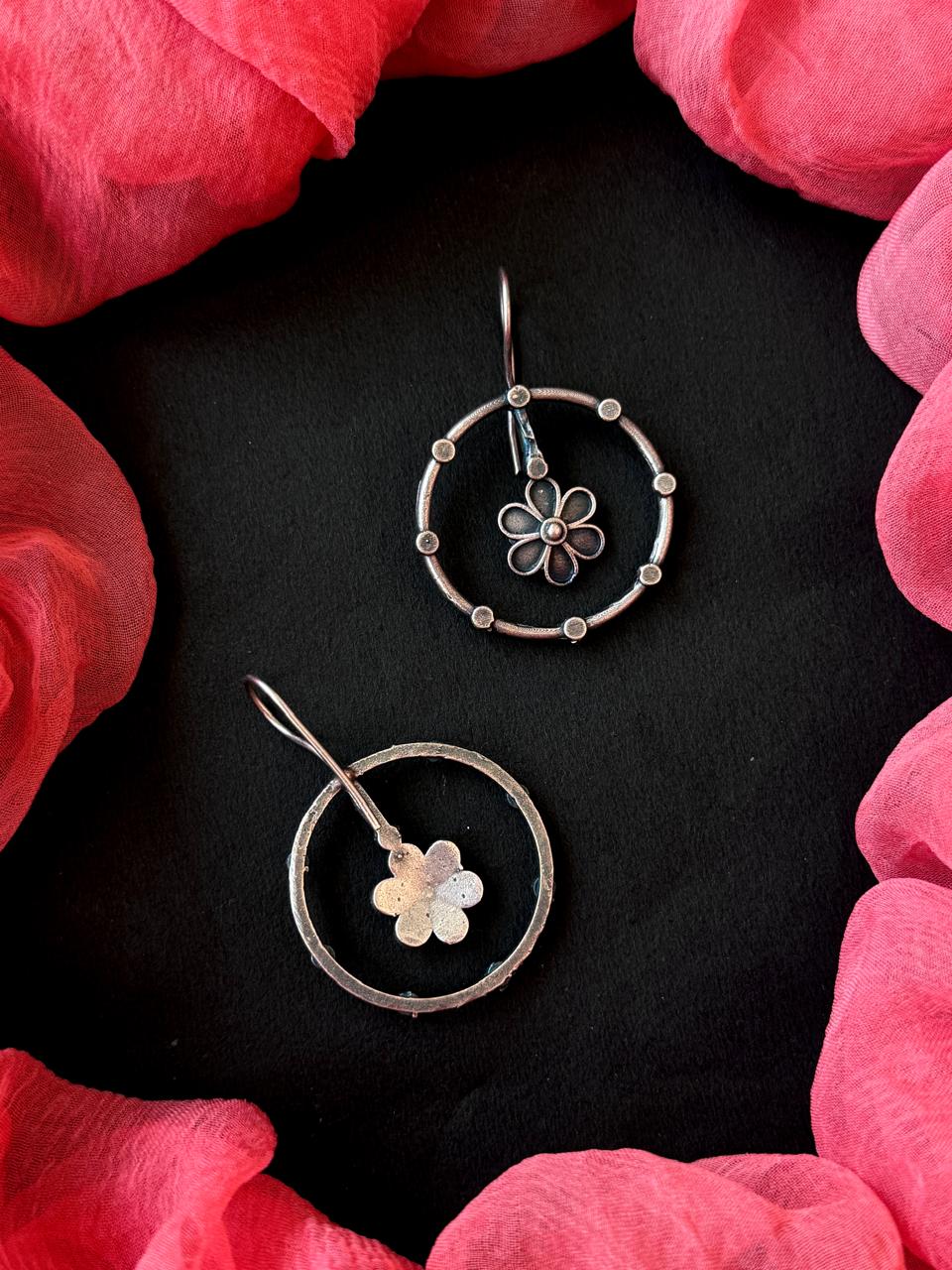 Oxidized Floral Round Earring