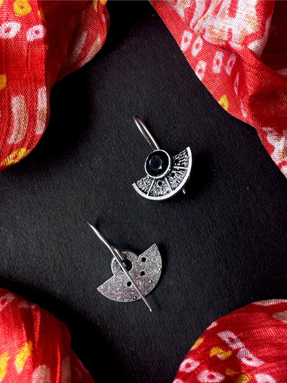 Monlisa Stone Oxidized Earring