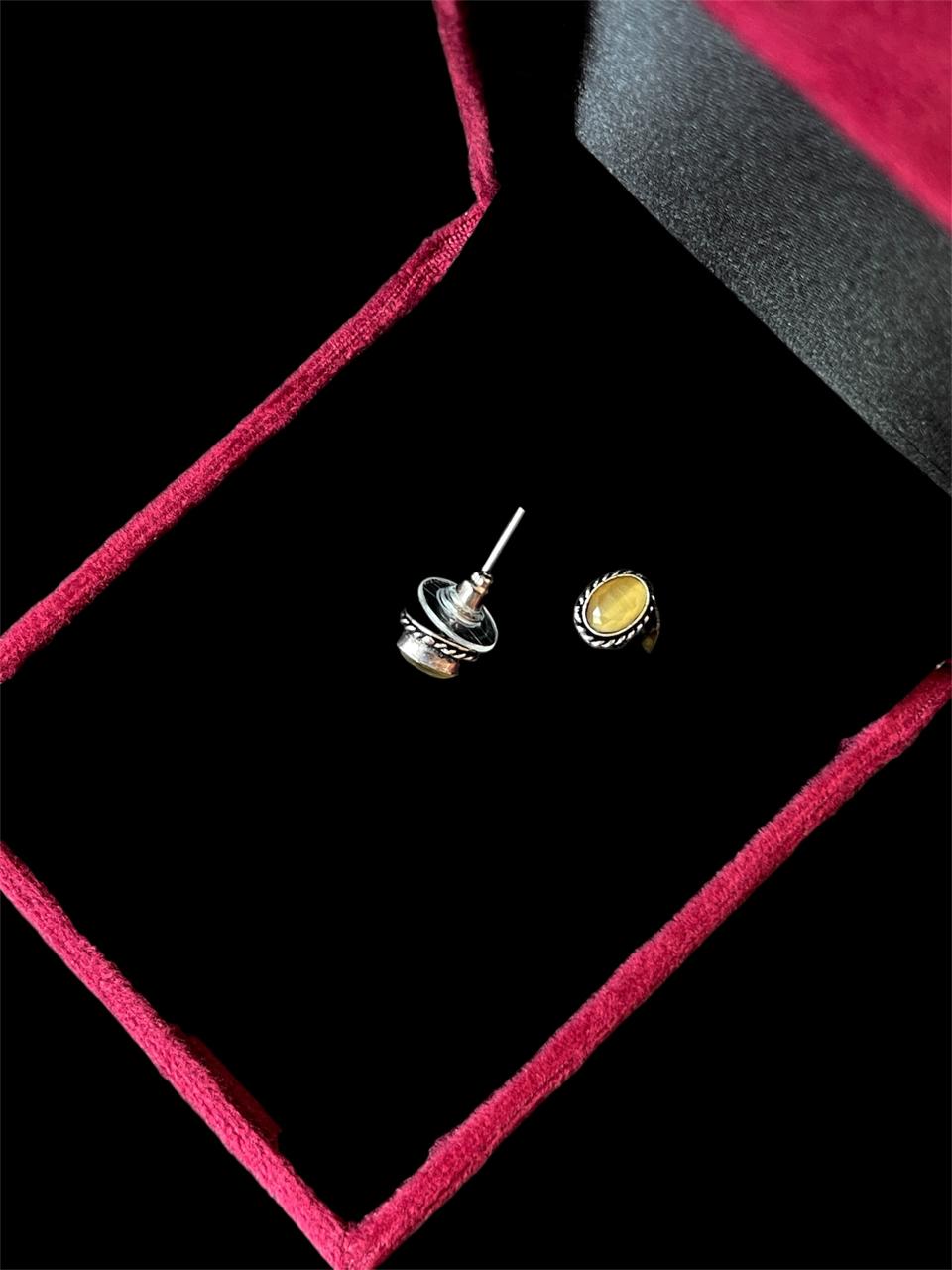 Monalisa Stone Stud Earring (Pair of 2 sets)