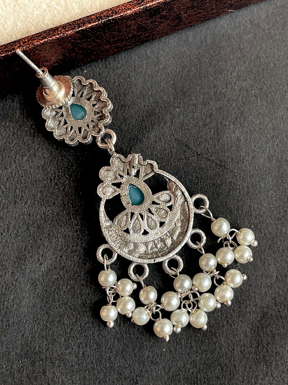 oxidized chandbali earing with stone and beads