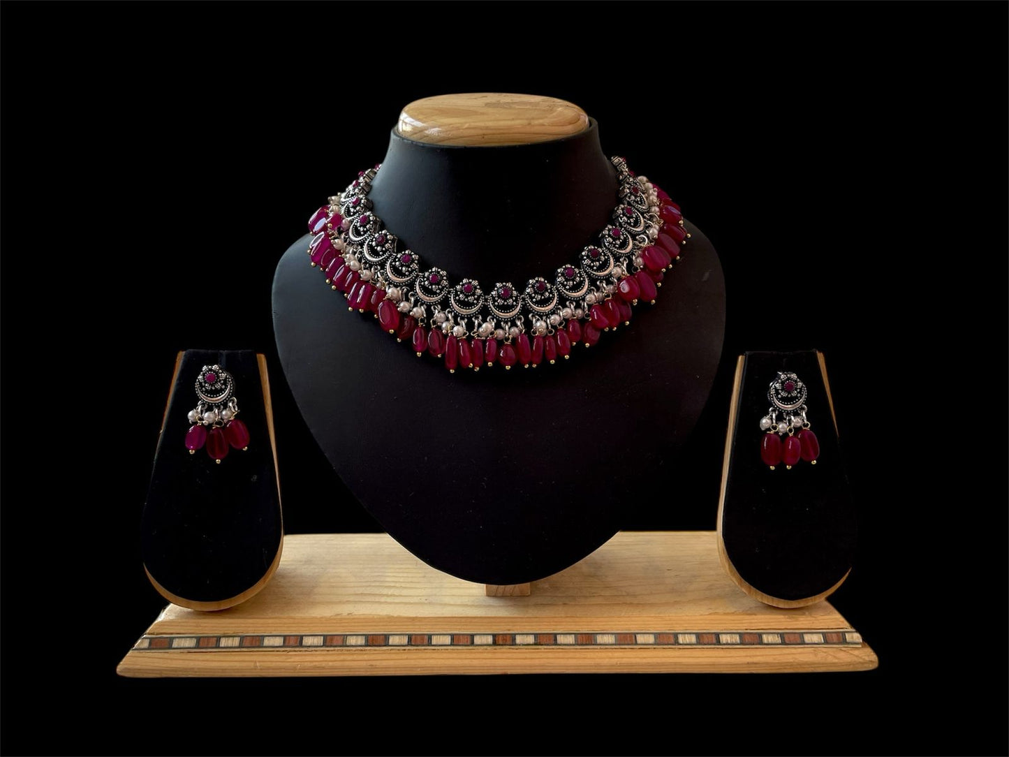 Jade Stone Beaded Oxidized Choker with Earring set