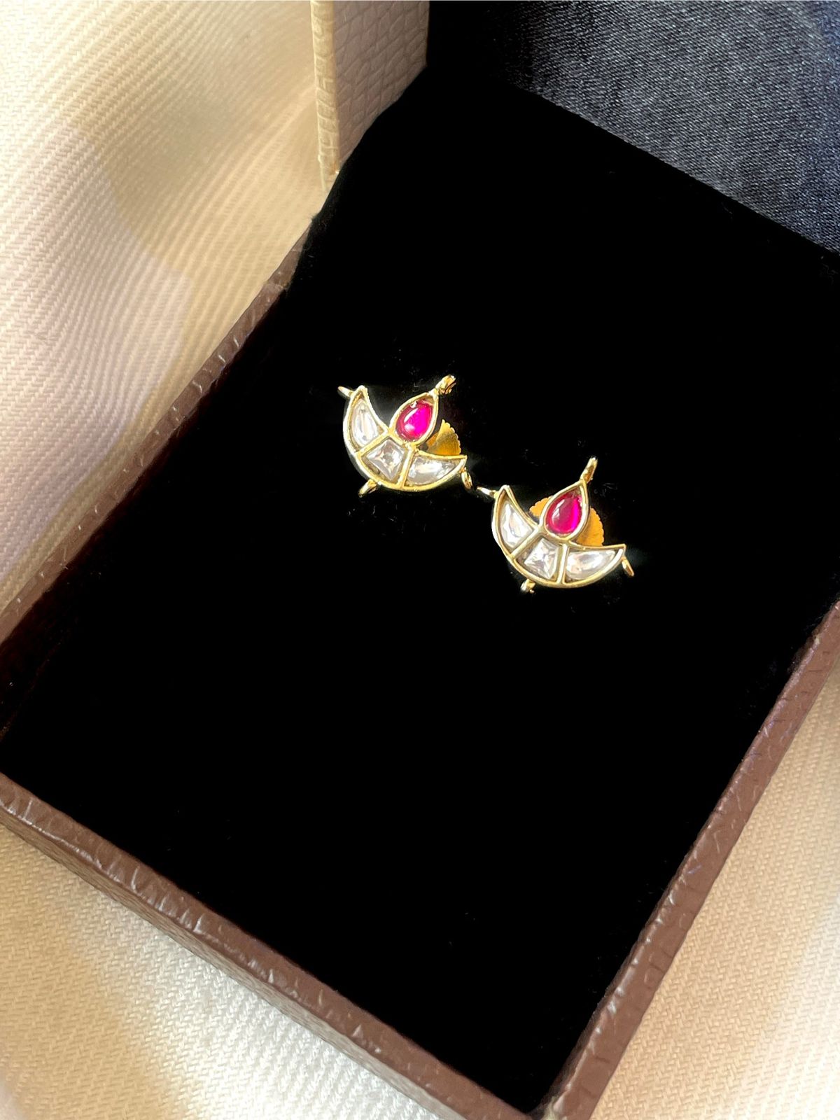 Pachi Kundan Small Stud Earring