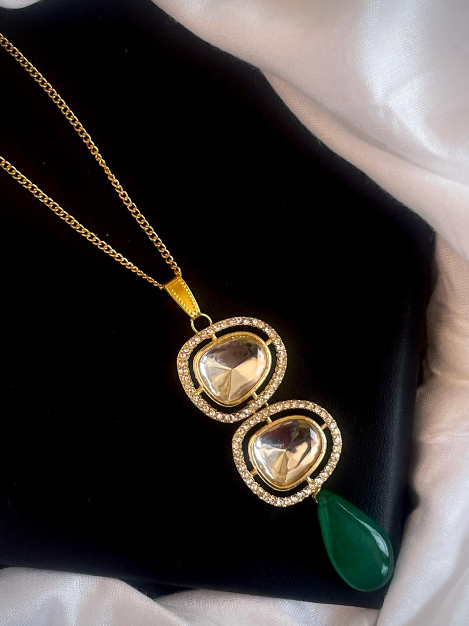 Semi Precious Stone and Kundan Pendant Necklace