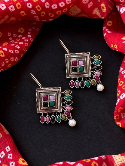 Black Polish Antique look Stud Earring with stone work