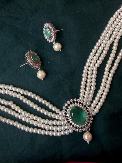 Monalisa Stone Pendant Pearl Mala Choker Necklace with Earring set