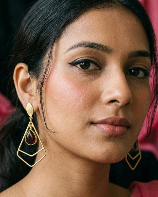 Monalisa Stone Geometrical Golden Earring