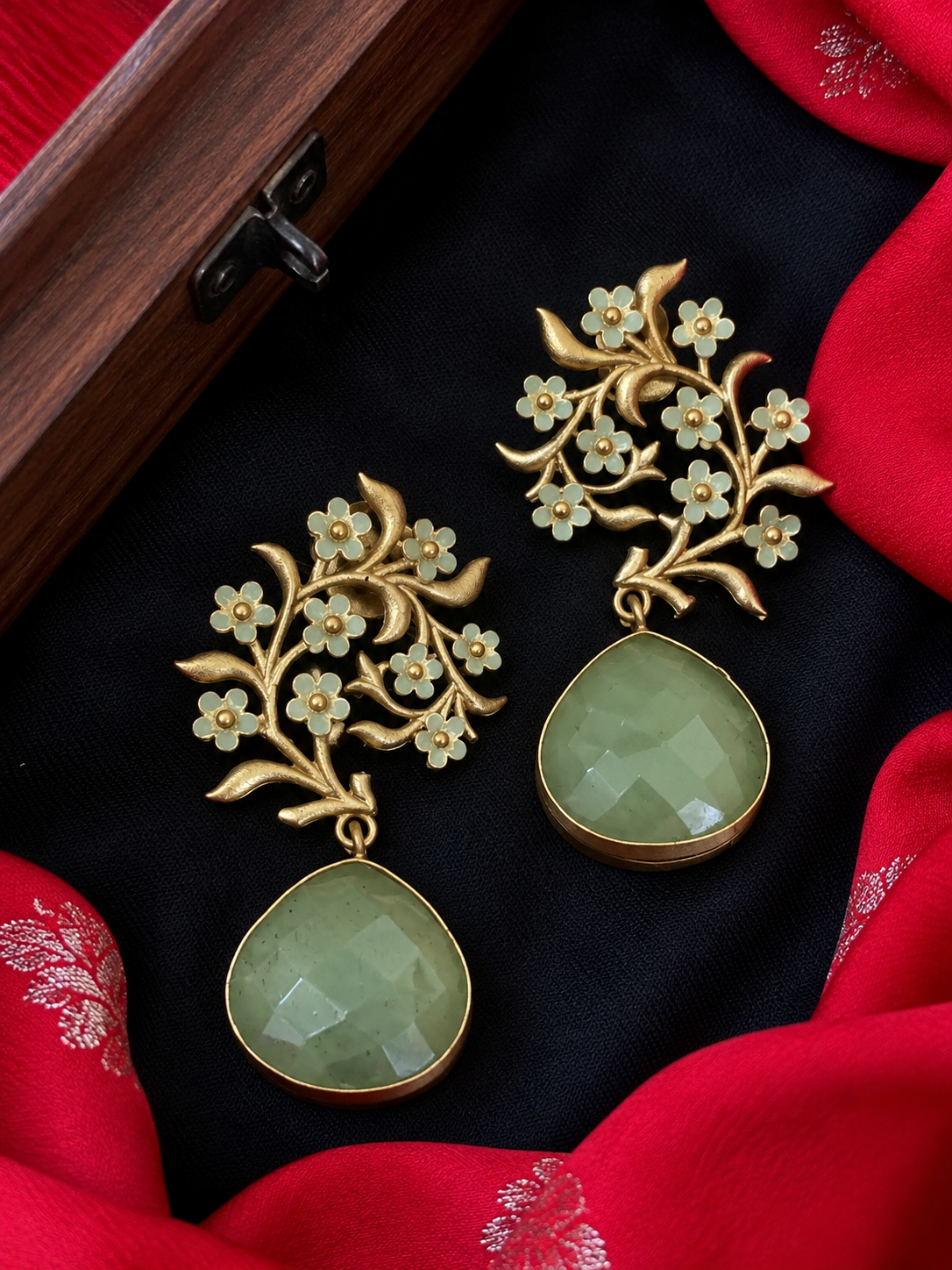 Monalisa Stone Earring