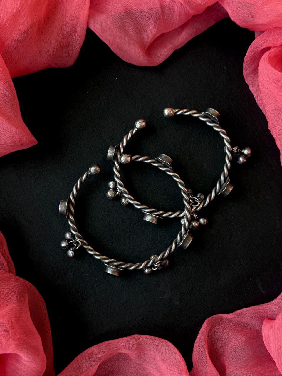 Oxidized Twisted Stone Bangles with Ghunghroo